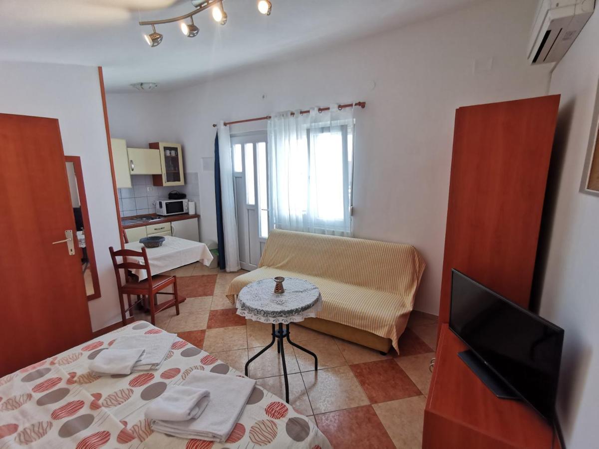 Studio Apartments Jasminka Селце Екстериор снимка