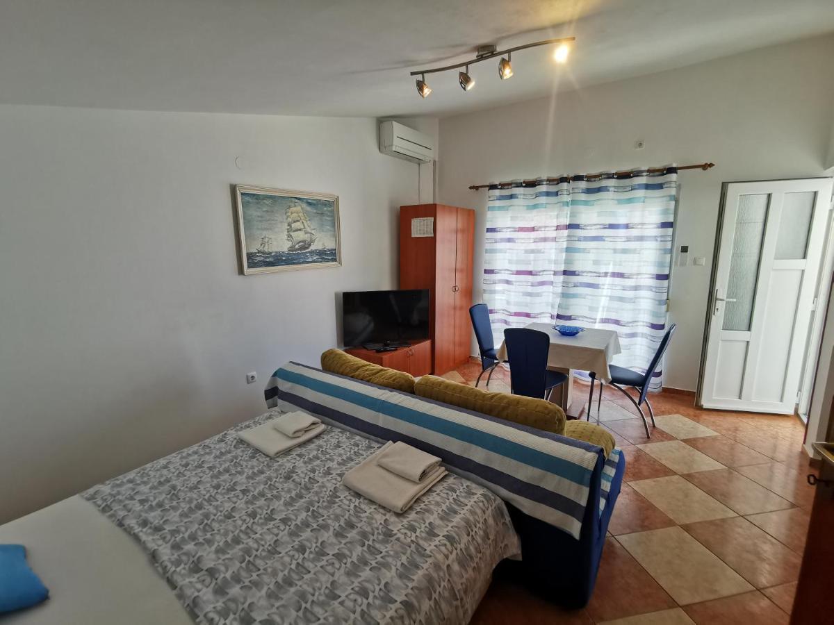 Studio Apartments Jasminka Селце Екстериор снимка