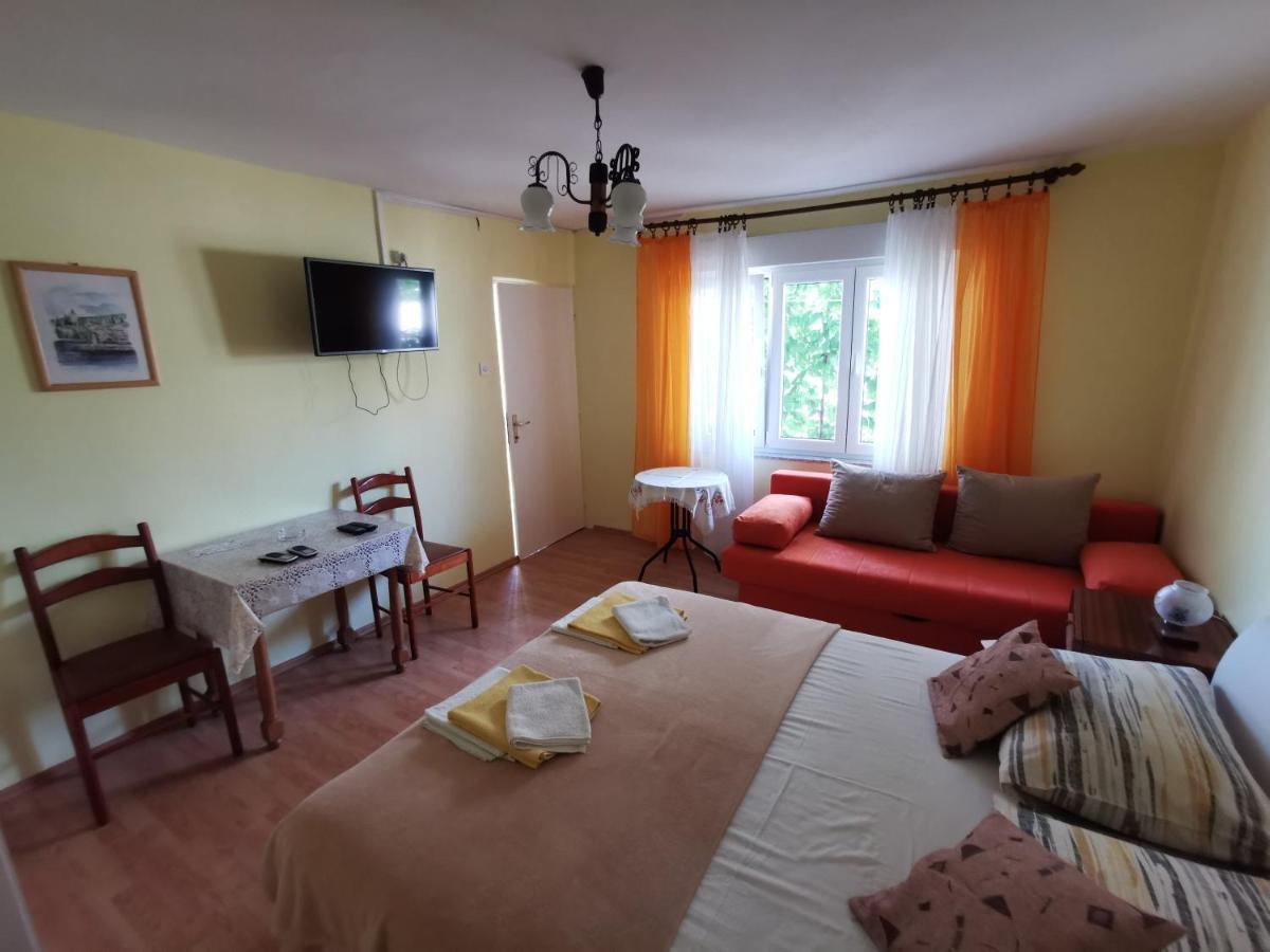 Studio Apartments Jasminka Селце Екстериор снимка